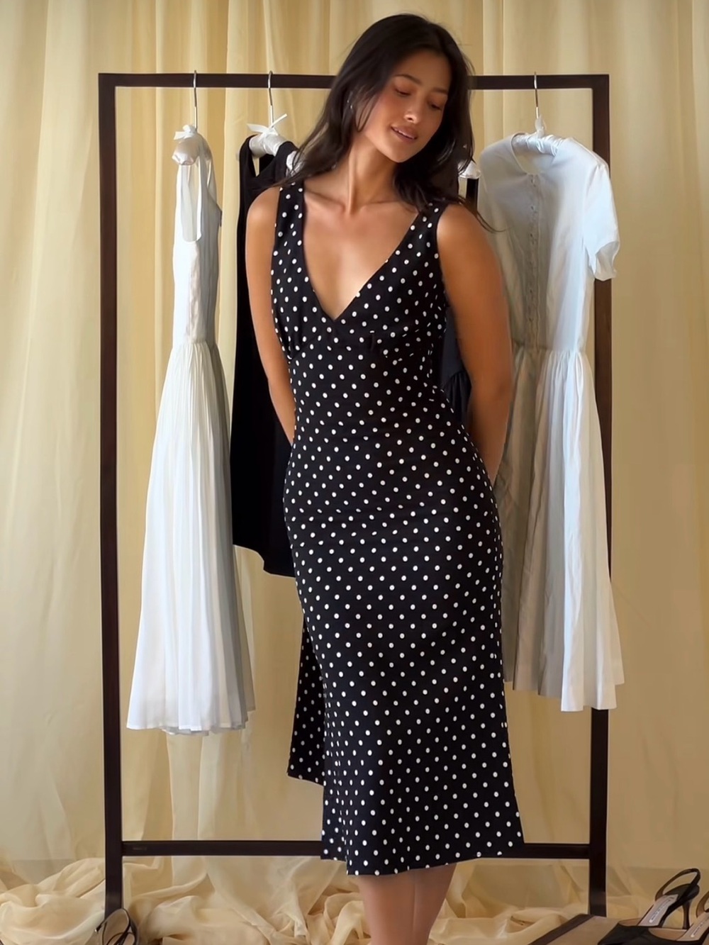 Sleeveless V-Neck Polka Dot Midi Dress - Black & White